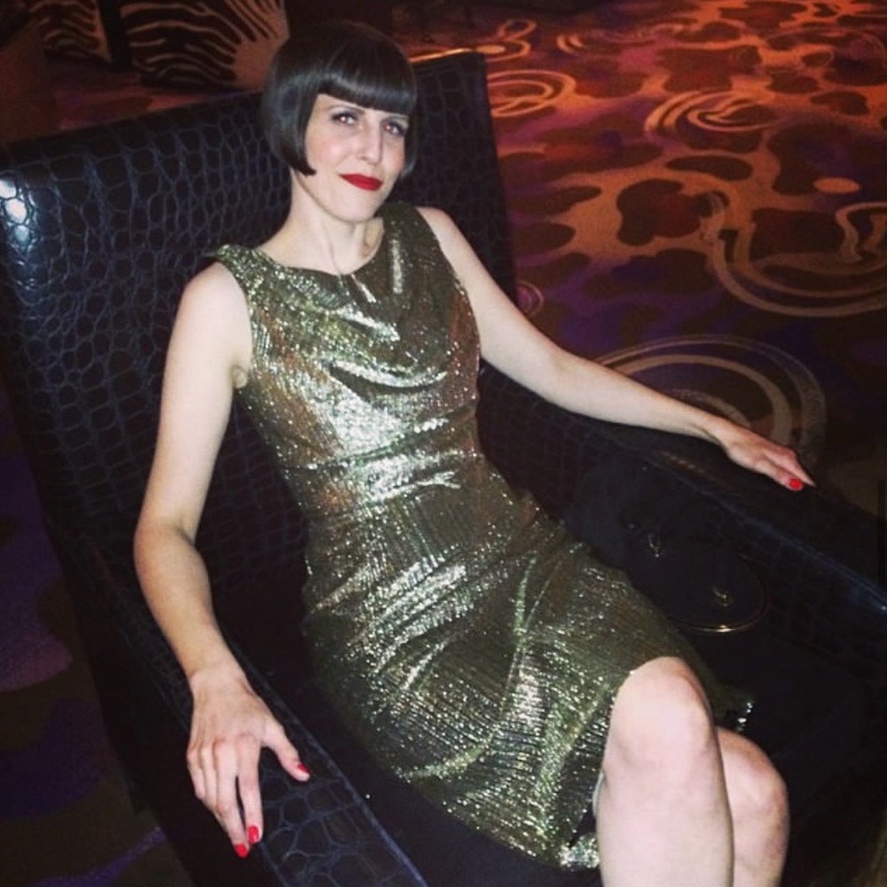 1950s - 1960s gorgeous gold lurex metallic dress!